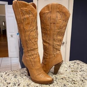 Jessica Simpson “Alan” Cowboy boot